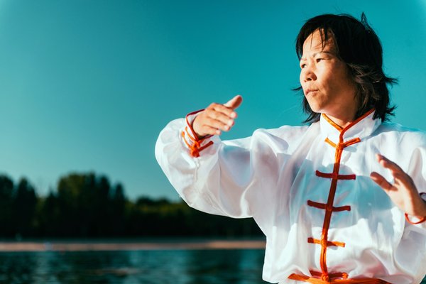 Comment les seniors peuvent-ils utiliser les techniques de tai chi pour améliorer leur sommeil?